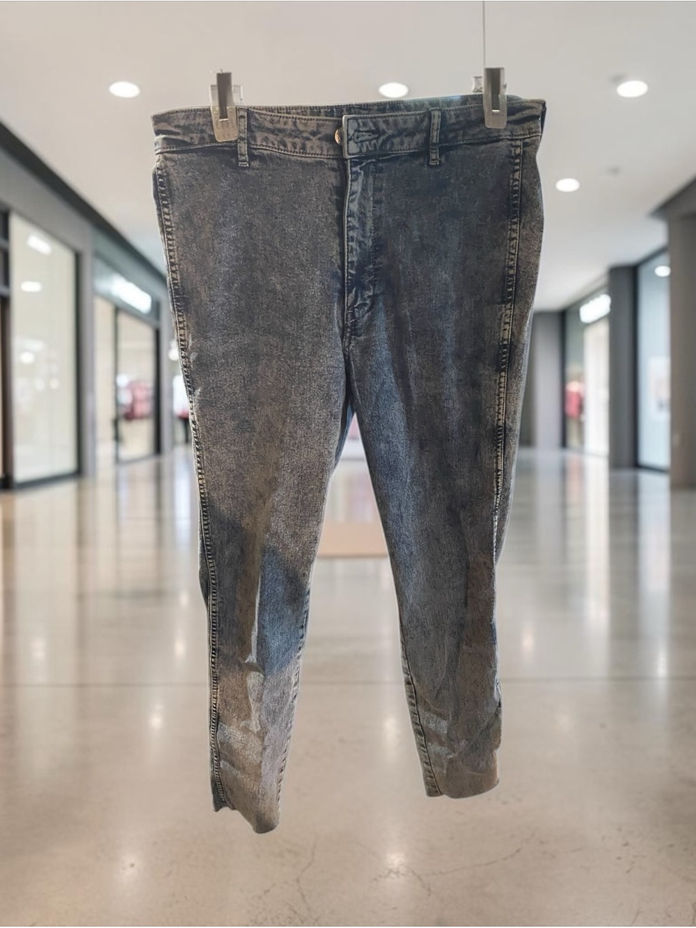 Woman’s Washed Black Slim Jeans